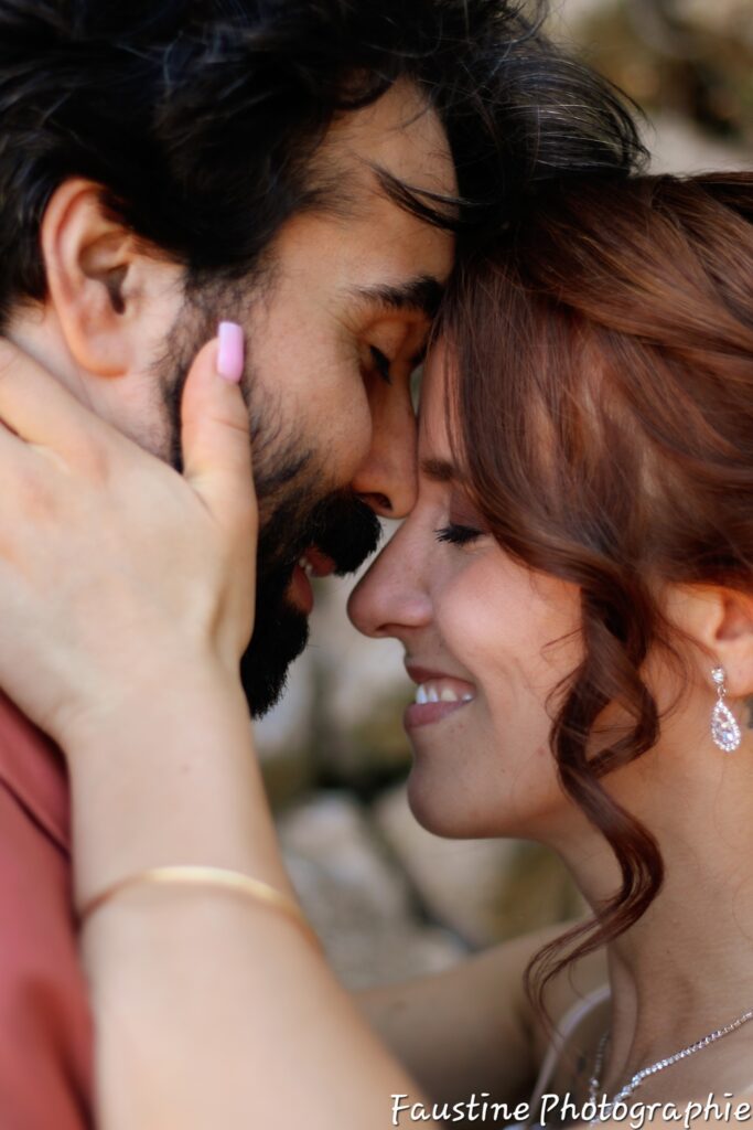 Portrait rapproché d’un couple de mariés — Faustine Photographie