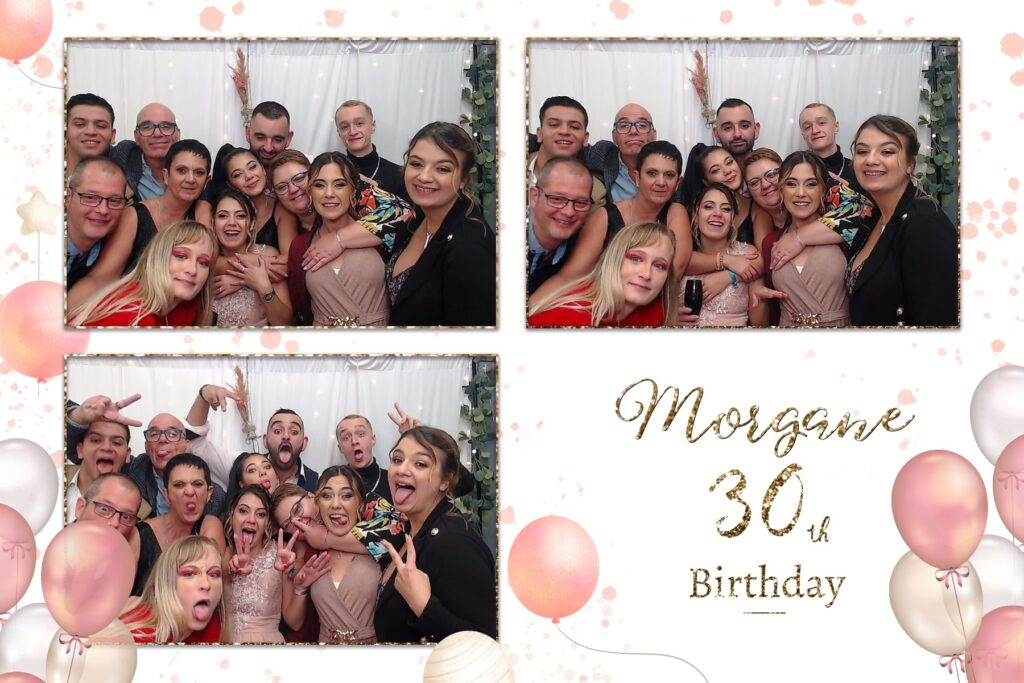 Montage de photos de groupe avec cadre personnalisé pour un anniversaire