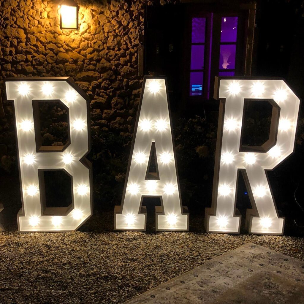 Lettres lumineuses BAR — Fête24