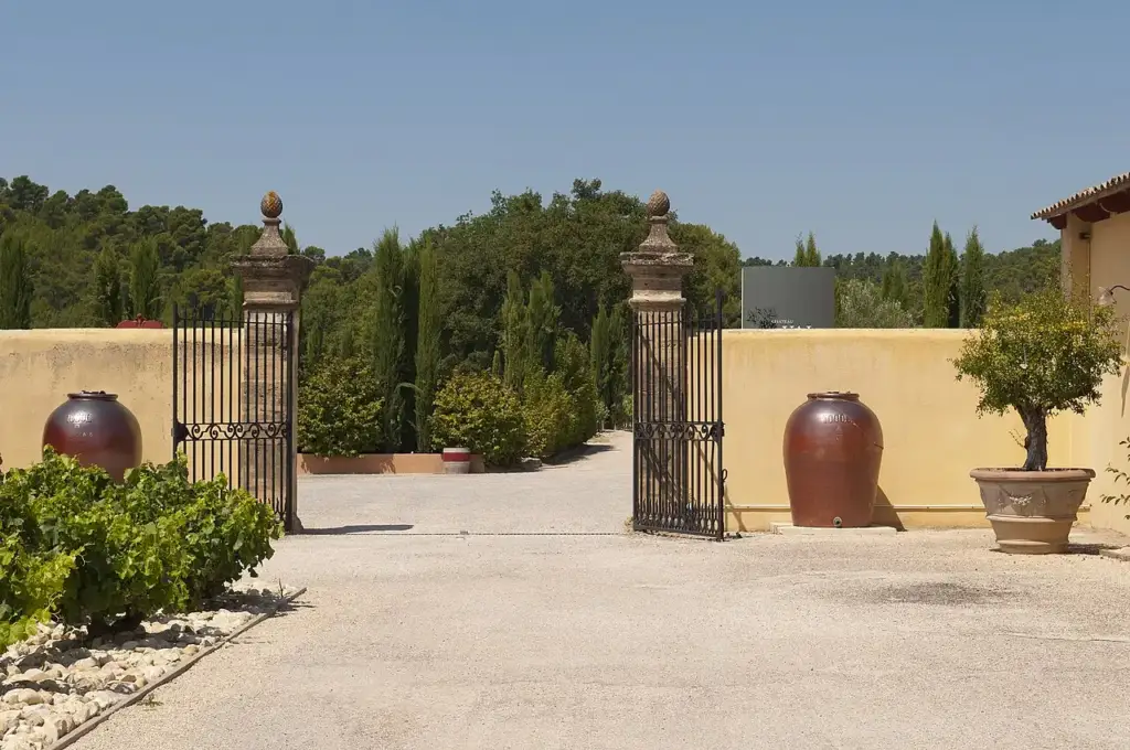 Entrance to Château Val Joanis in Pertuis