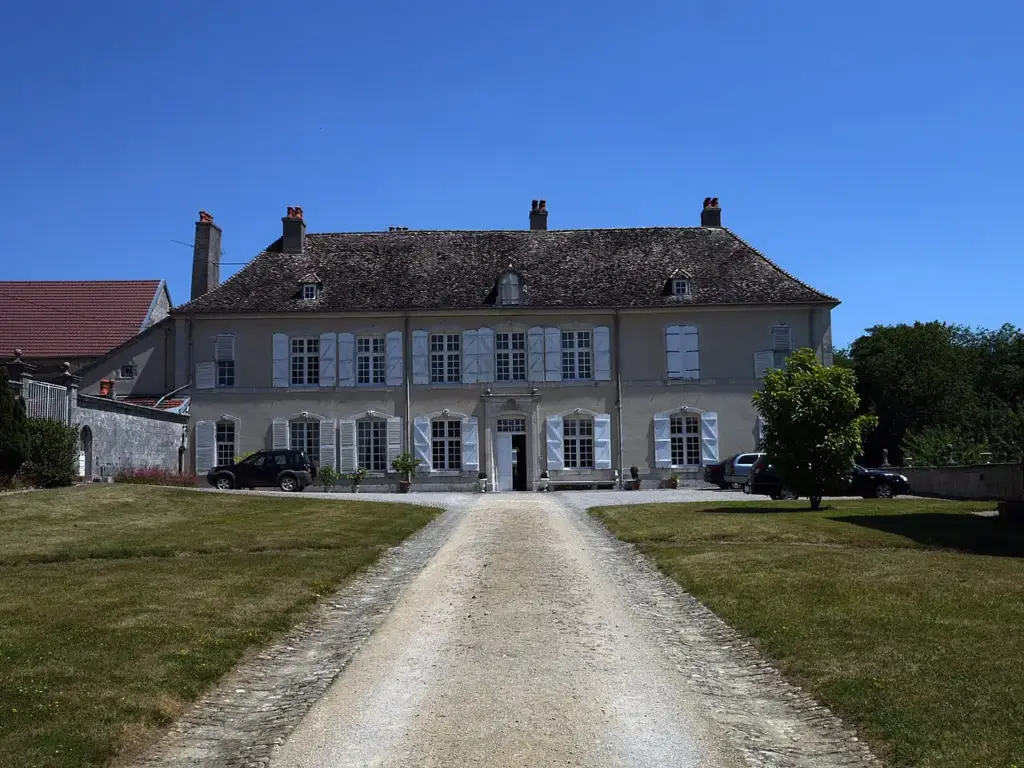 Actual façade of Château d’Autigny-la-Tour, photograph by alainalele dated 19 July 2010