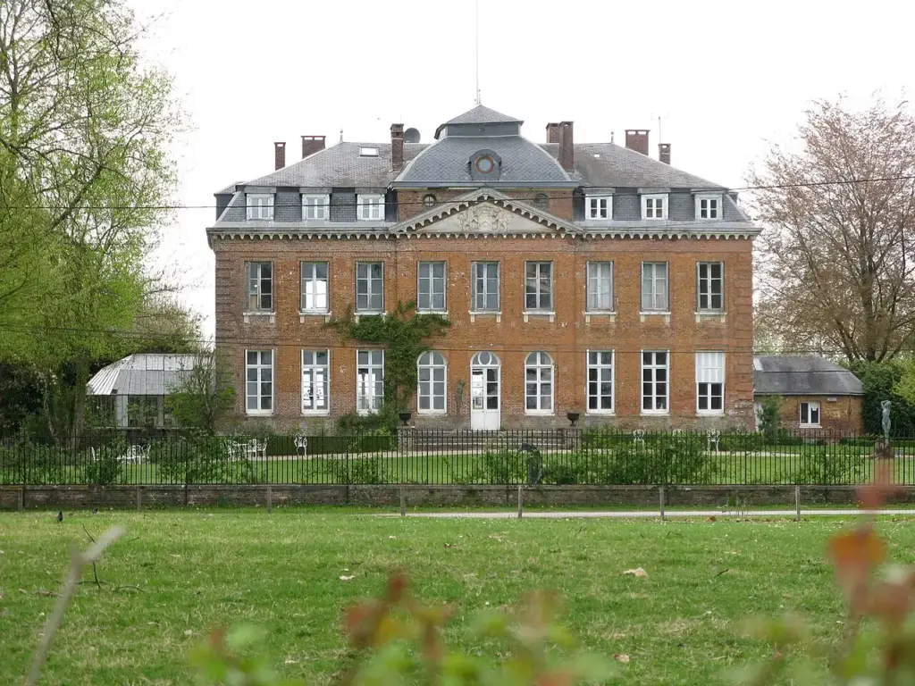 Historic façade of Château de Bois-Guilbert, photograph by David Berardan published in May 2010