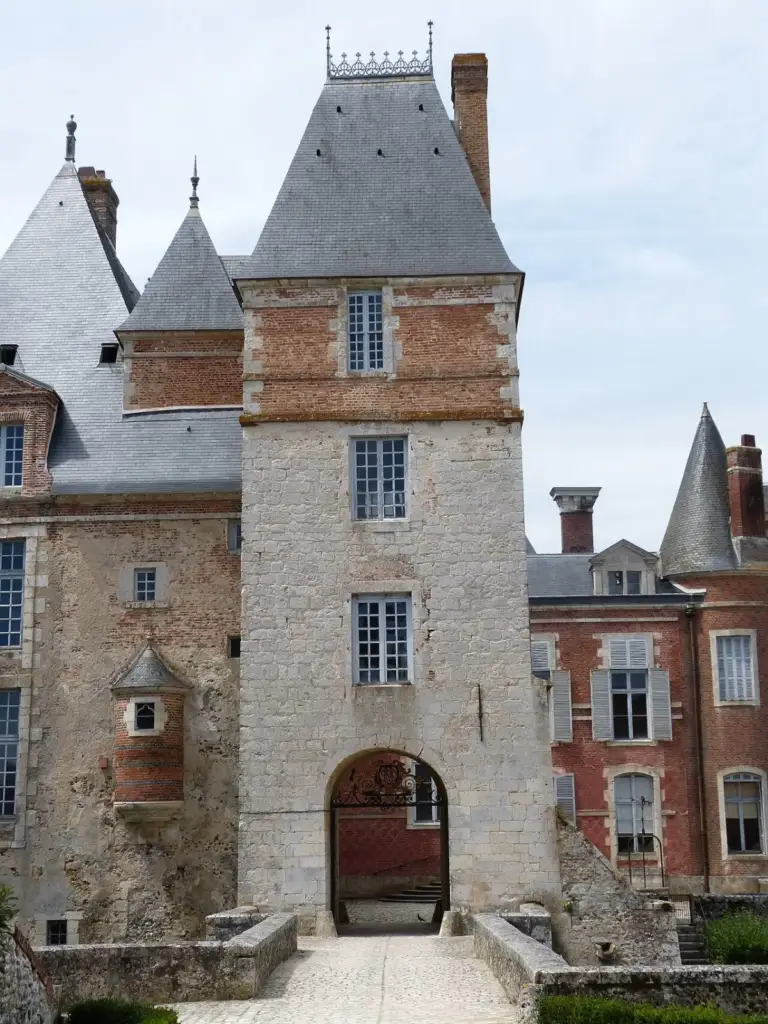 Entrée du domaine — Château de La Bussière — 2017-07-29