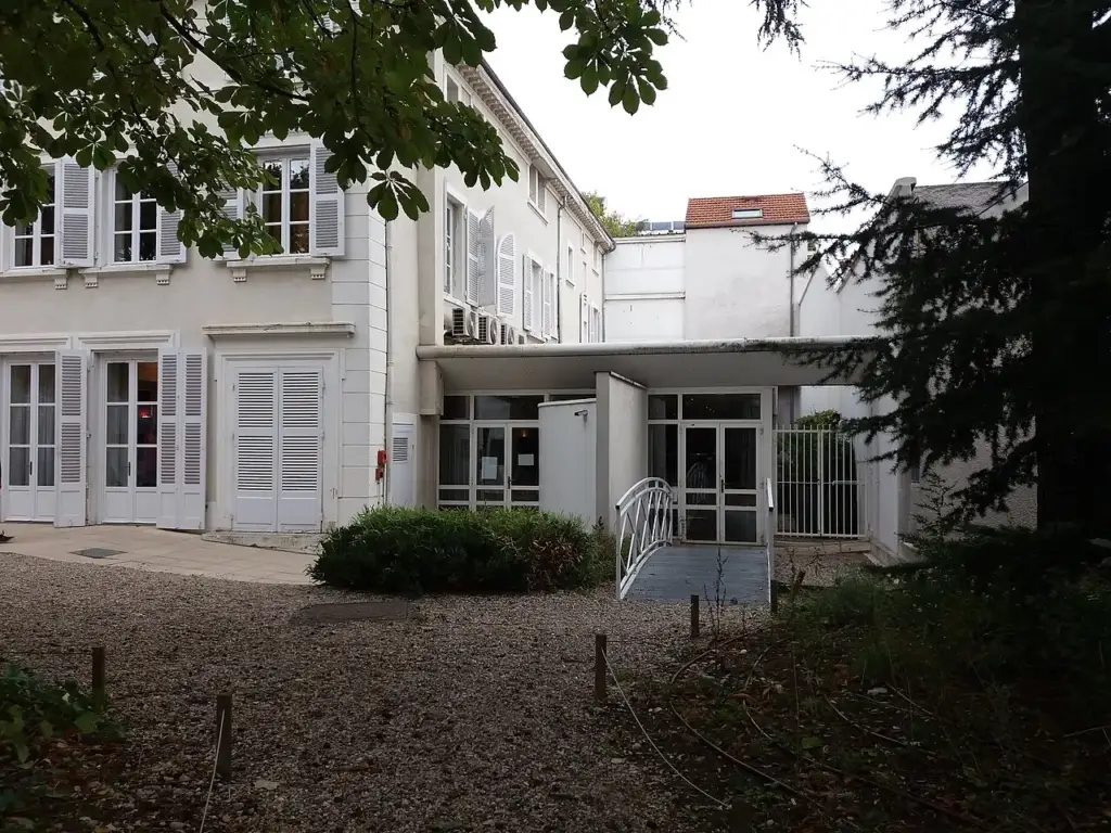 Entrée sud du Château de Montchat à Lyon