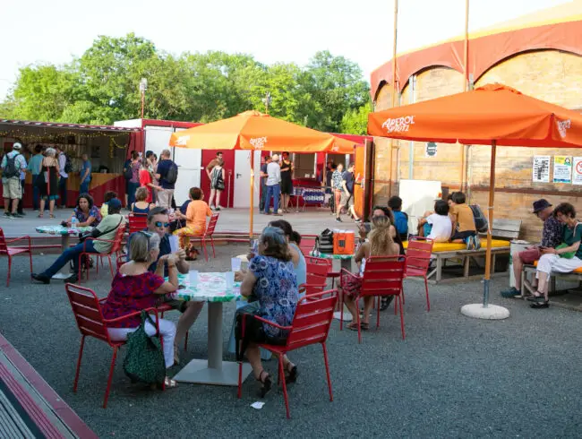 Terrasse et espaces extérieurs du Point Fort