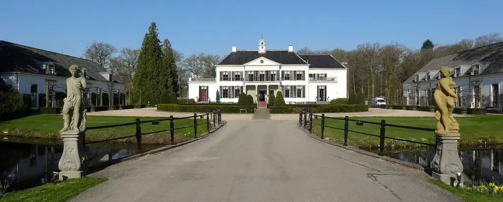 Kasteel Engelenburg in Brummen — buitenaanzicht