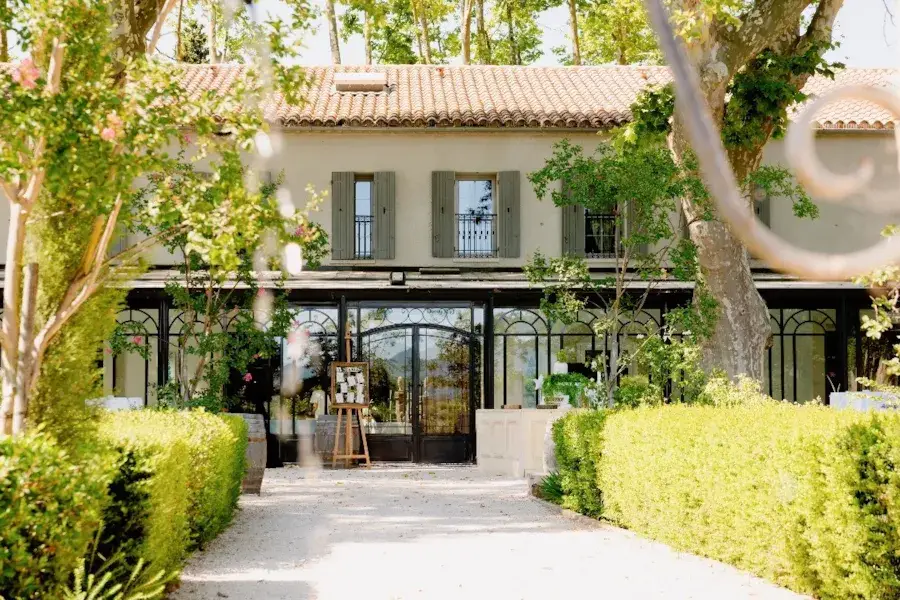 Bastide du Domaine La Baratonne et jardin à la française à La Garde