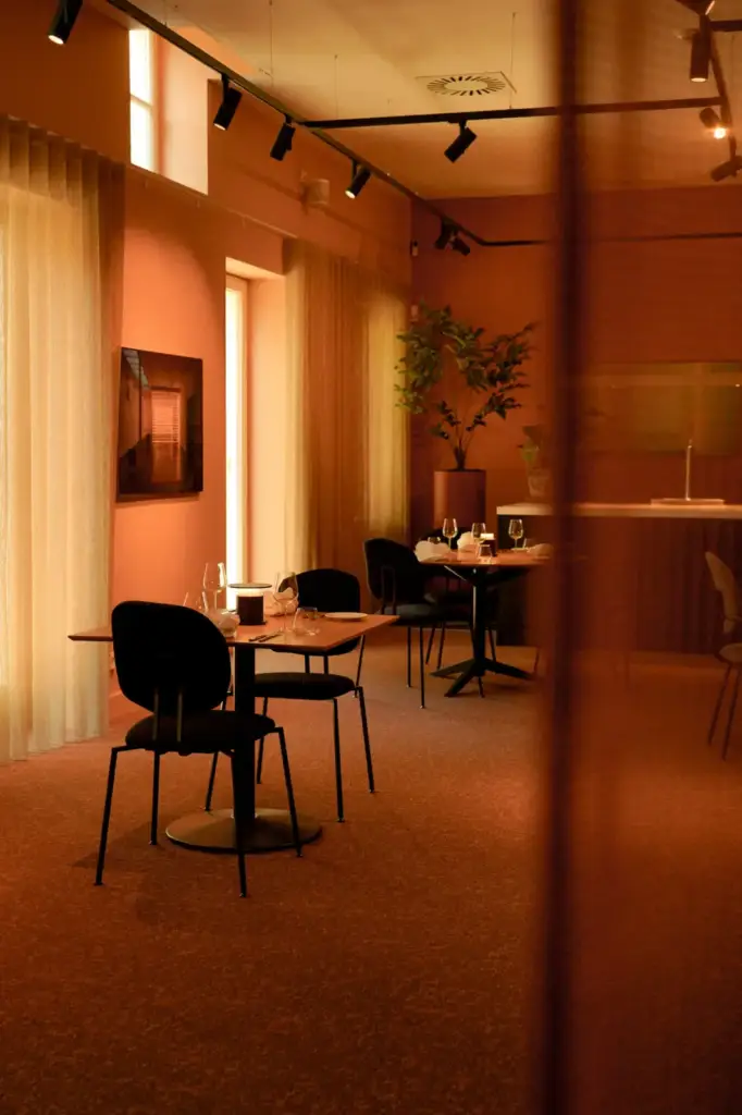 Interieur van de Garden Room bij Kazerne Eindhoven