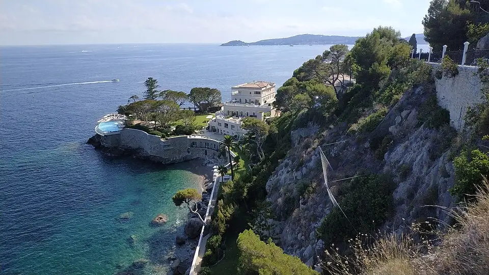 Hôtel Cap Estel et ses jardins sur la presqu’île d’Èze