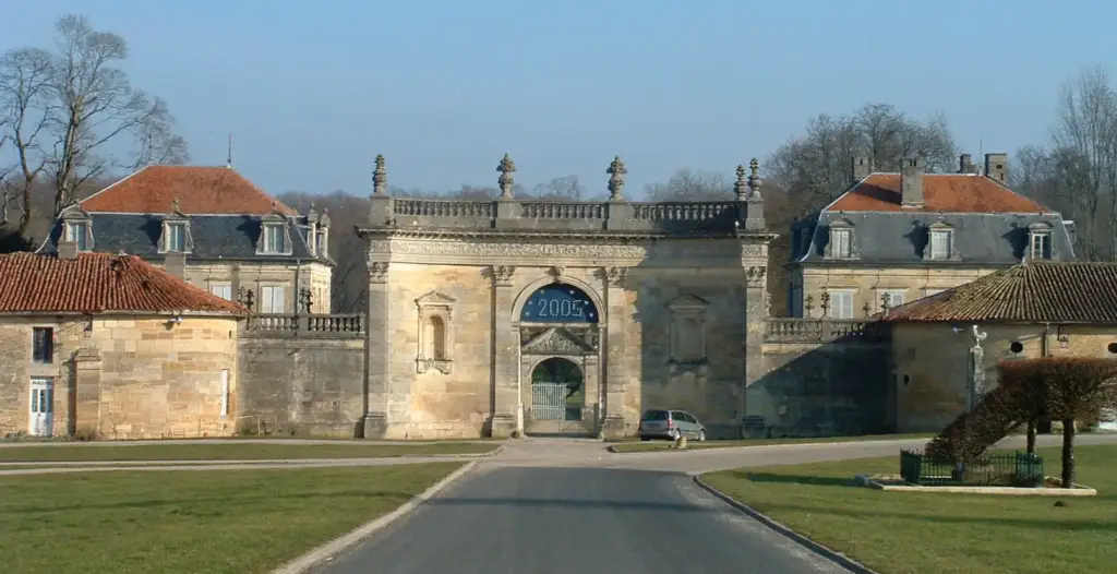 Entrée de l'Abbaye de Trois-Fontaines dans la Marne