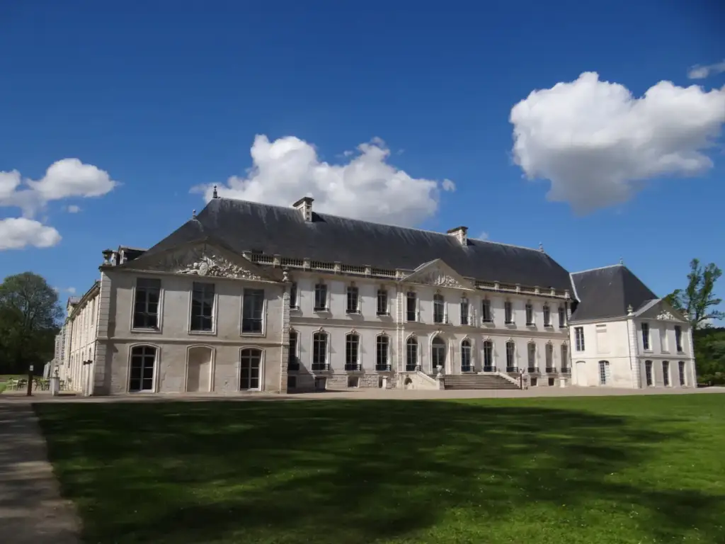 Perron sud et façade de l’Abbaye du Valasse en 2012