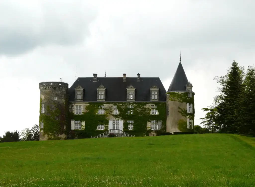 Photographie du Château de la Côte à Biras prise le 17 mai 2008.