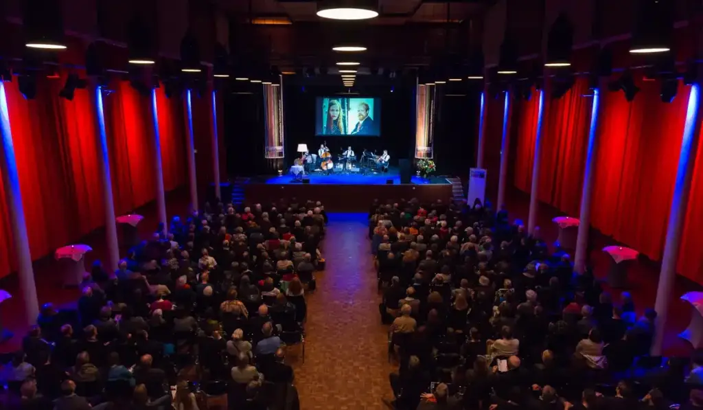 Event setup in the Volkshaus Basel ballroom