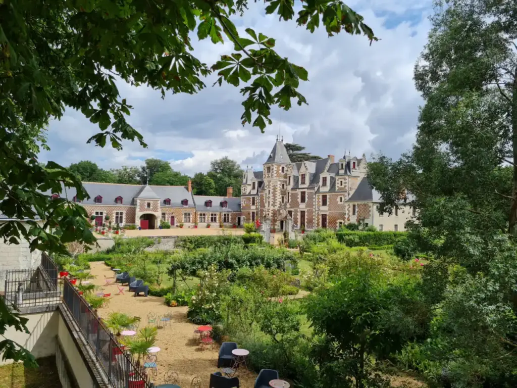 View of Château de Jallanges and its gardens in Vernou-sur-Brenne