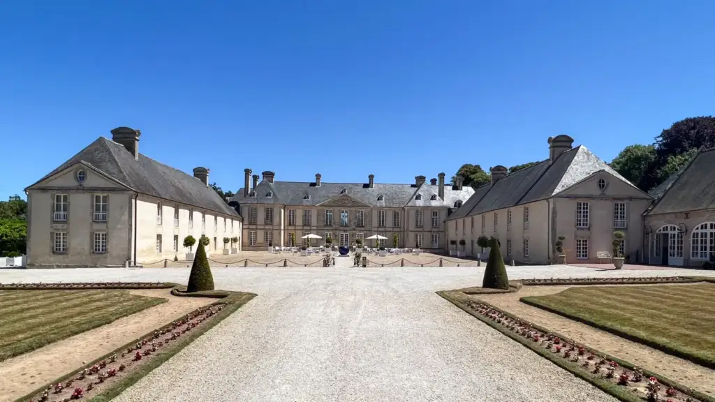 Vue de Château d'Audrieu, lieu de réception de mariage à Audrieu