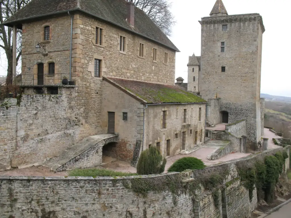 Keep and stone buildings at Château de Couches