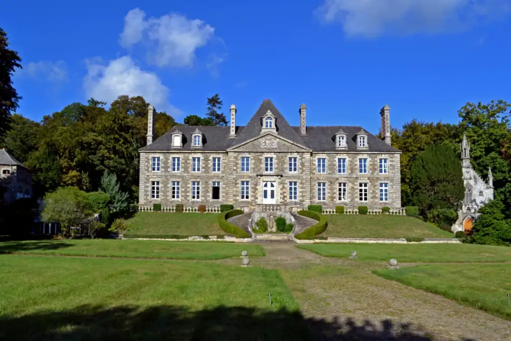 Façade du Château de Keranroux à Ploujean, photographiée le14 septembre2013.