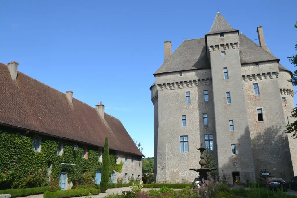 Château de Saint-Maixant en Creuse, photo authentique par LucasD