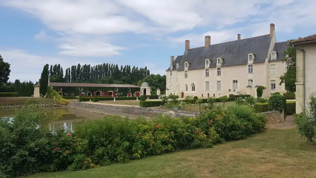 Façade of Château du Bois de Sanzay