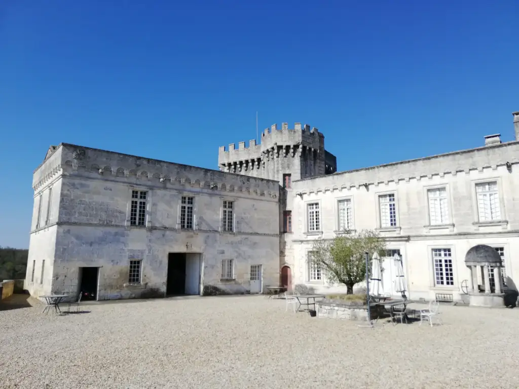 Cour intérieure du Château de la Tranchade à Garat
