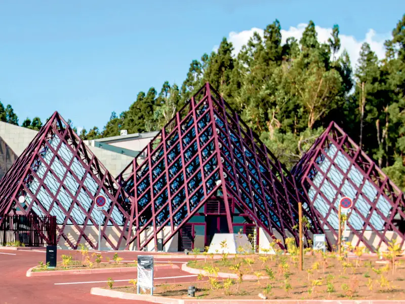 Bâtiment de La Cité du Volcan à Bourg-Murat, La Réunion