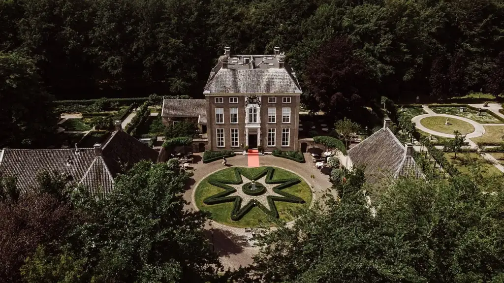 De Havixhorst in Drenthe — landgoed vanuit de lucht