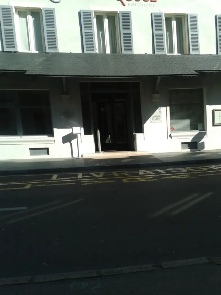 Entrance to Hostellerie du Chapeau Rouge and the William Frachot restaurant, photographed in 2015