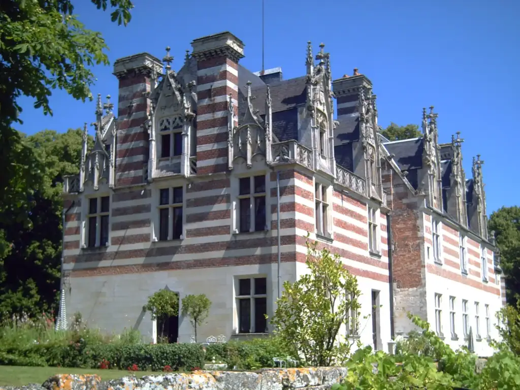 Vue de Château d'Ételan, lieu de réception de mariage à Saint-Maurice-d'Ételan