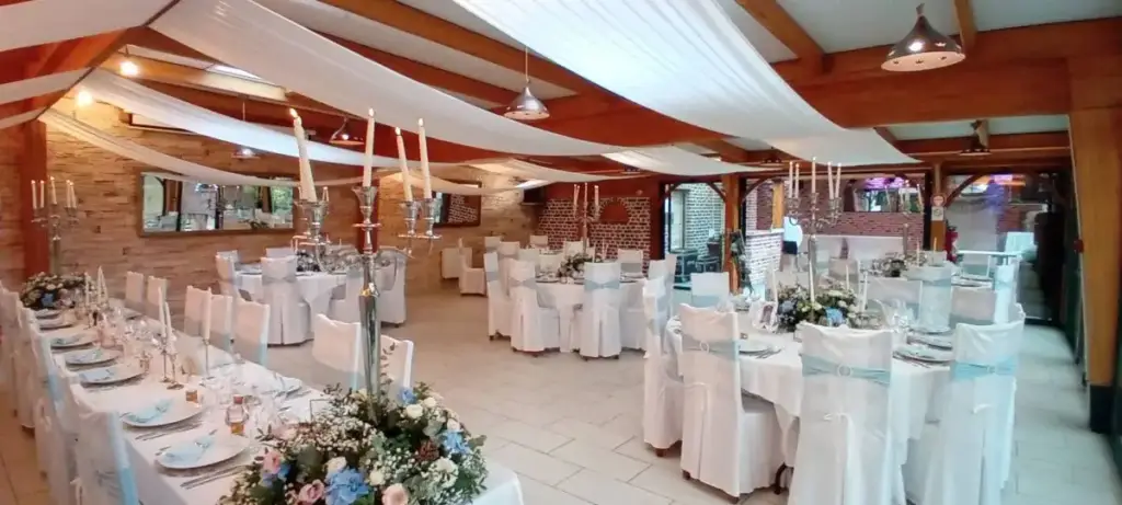 Au Colombier reception hall in Fréthun set for a wedding
