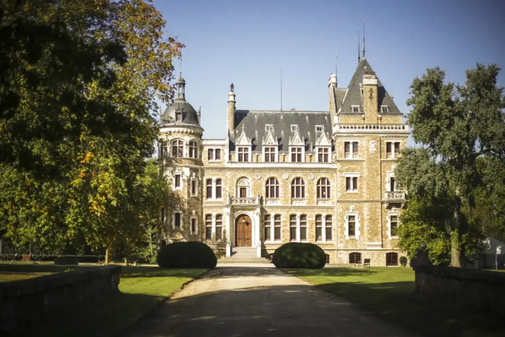 Main façade of Château de Méridon, a neo-Renaissance château in Chevreuse, Yvelines