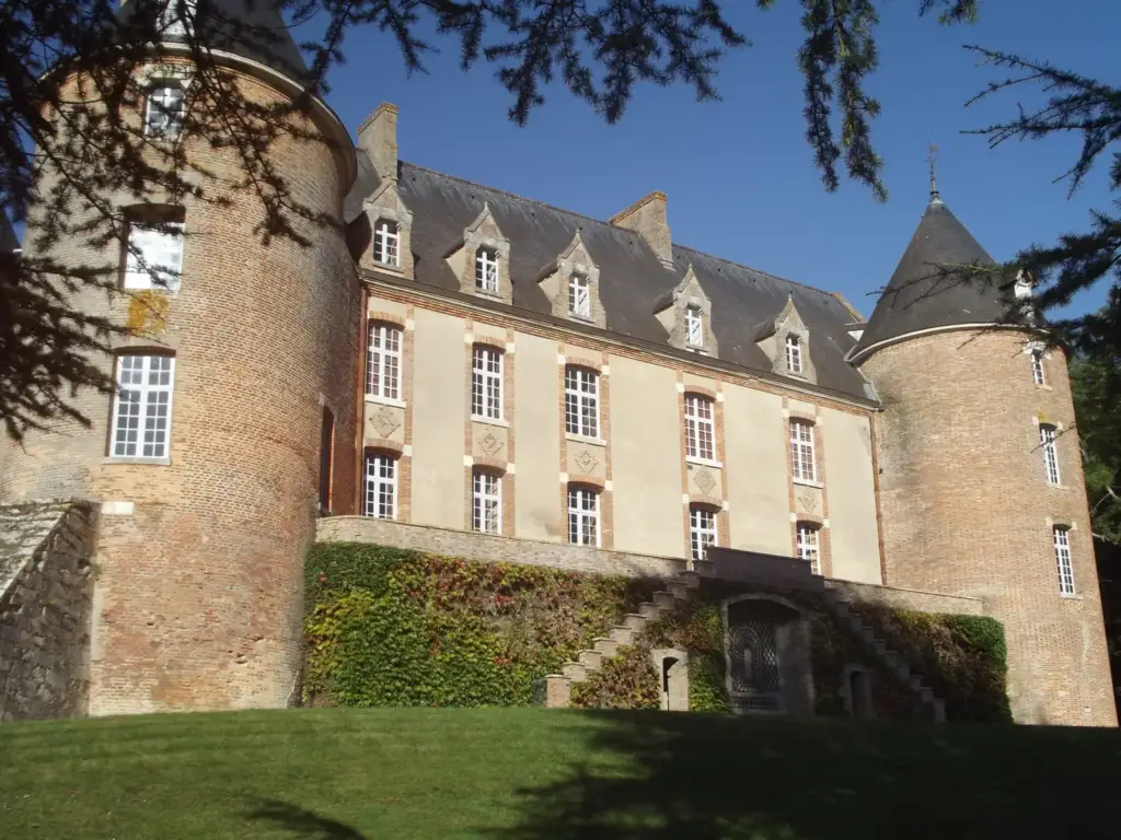 South façade of Château de Blancafort