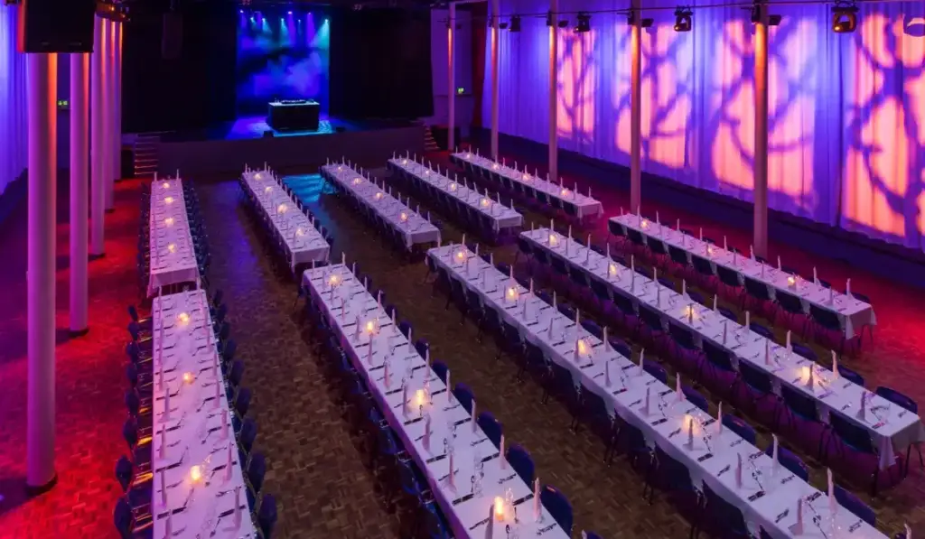 Historic ballroom at Volkshaus Basel for weddings