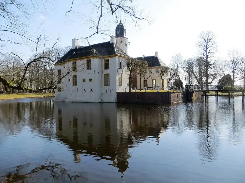 Fraeylemaborg in Slochteren met landgoed