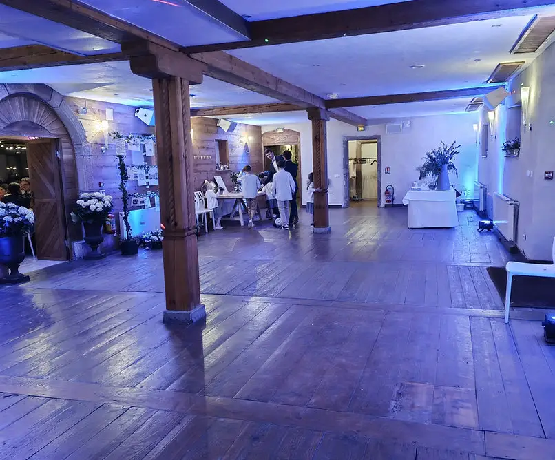Espace intérieur de réception et danse du Château de Thanvillé