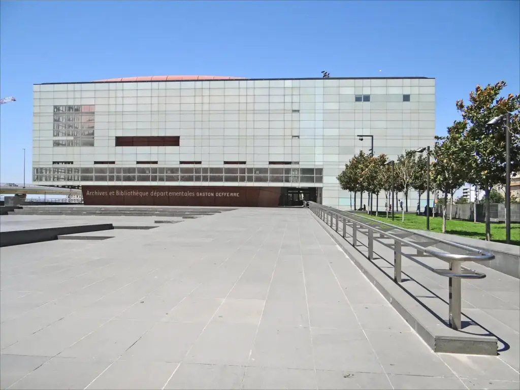 Gaston-Defferre Departmental Archives and Library building in Marseille.