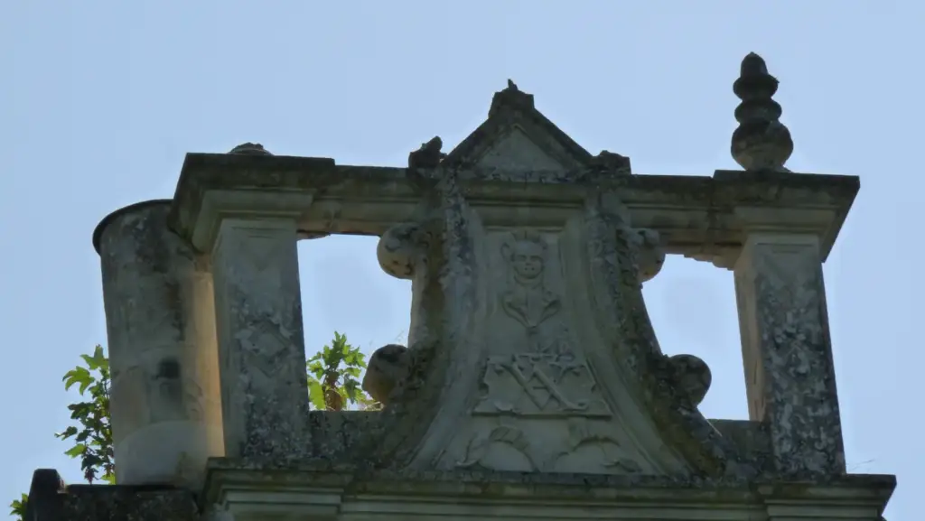 Sculpted façade detail at Château de la Mothe Chandeniers