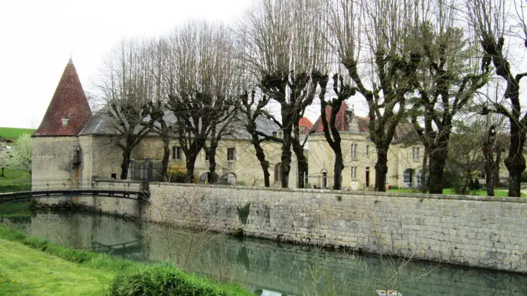 Château de Mauvilly in Côte-d’Or, showing its historic façade and towers