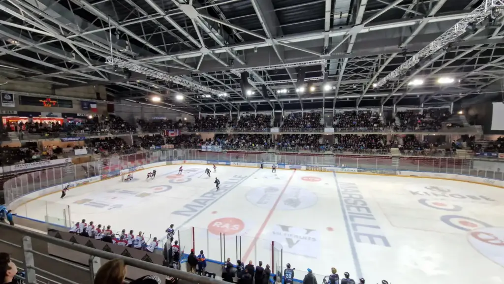 Real view of Palais Omnisports Marseille Grand-Est.