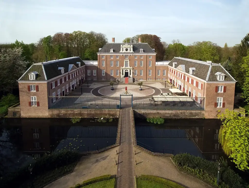 Slot Zeist — voorgevel van het historische slot
