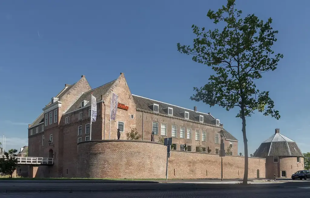 Kasteel Woerden — buitenaanzicht