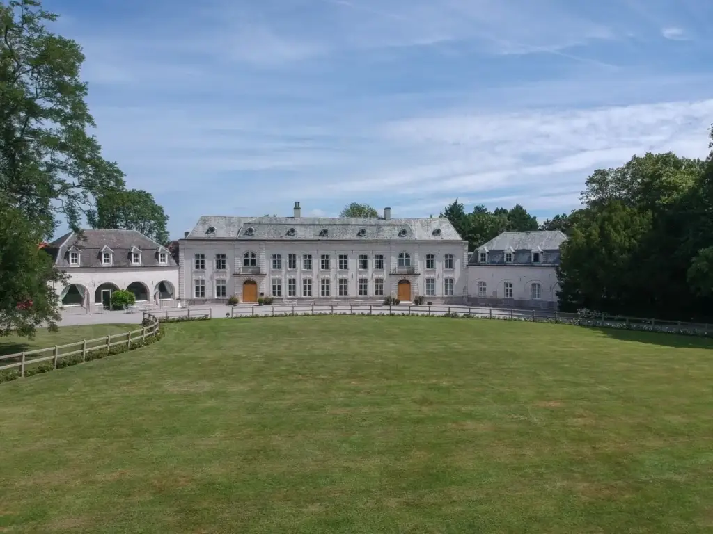 Château de Cocove facade and park in Recques-sur-Hem
