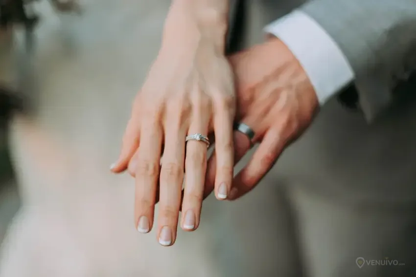 Ambiance et danse durant une réception de mariage