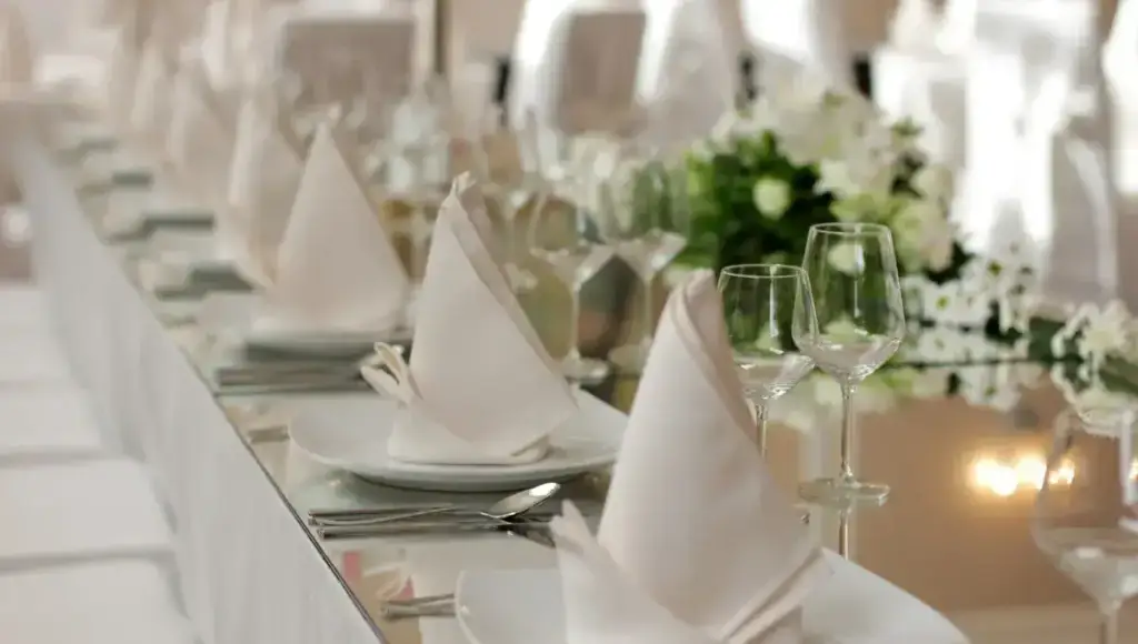 Détail d’une table dressée au Van der Valk Hotel Charleroi Airport